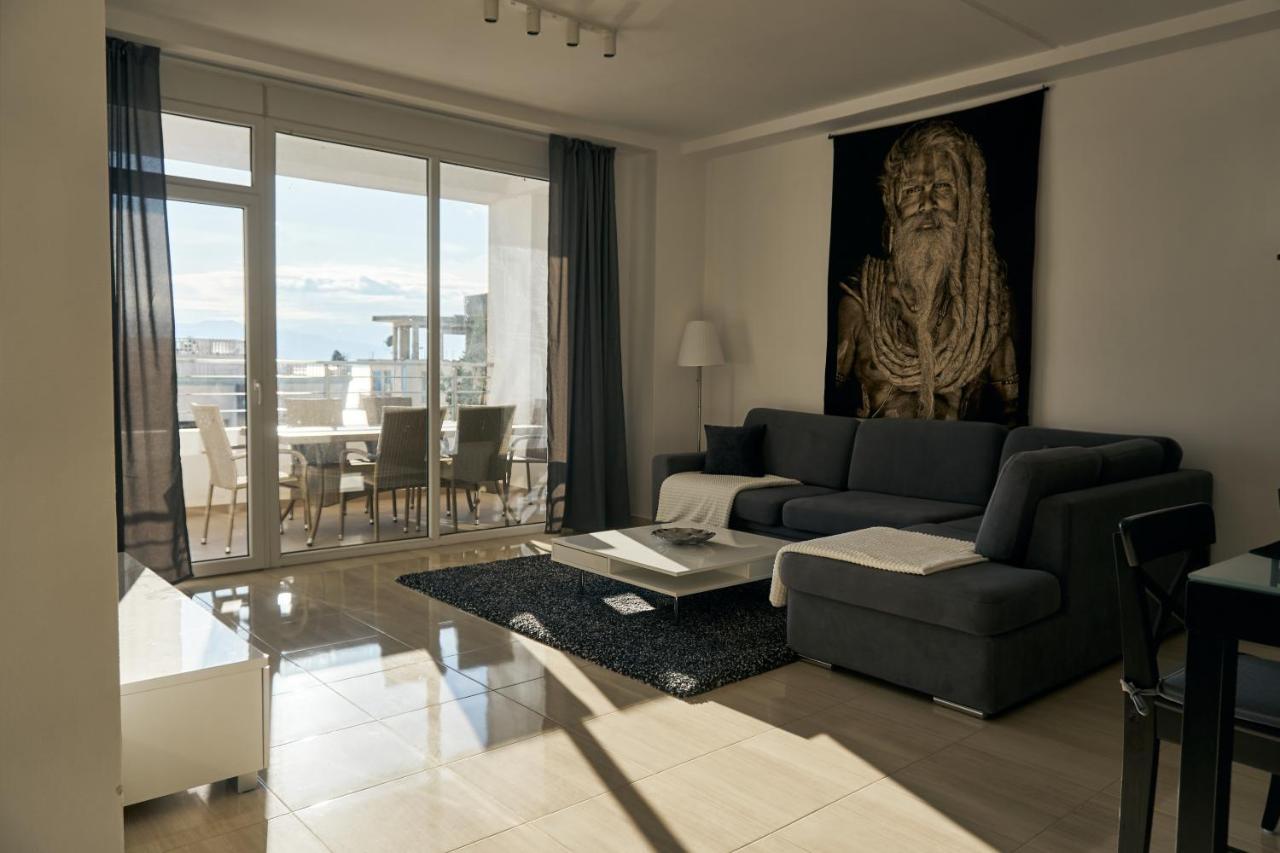The Garrison Apartment Σαράντα Εξωτερικό φωτογραφία