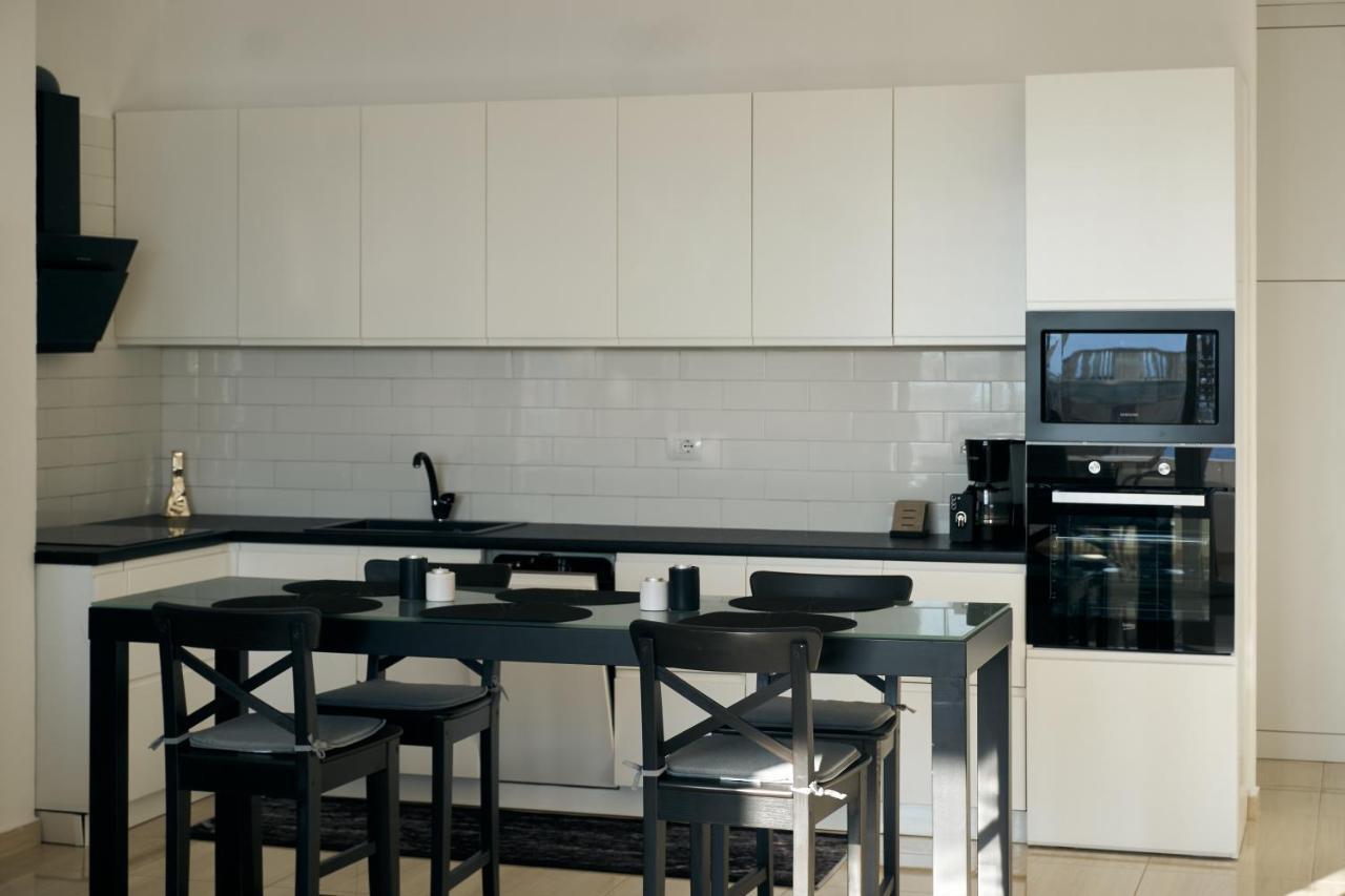 The Garrison Apartment Σαράντα Εξωτερικό φωτογραφία